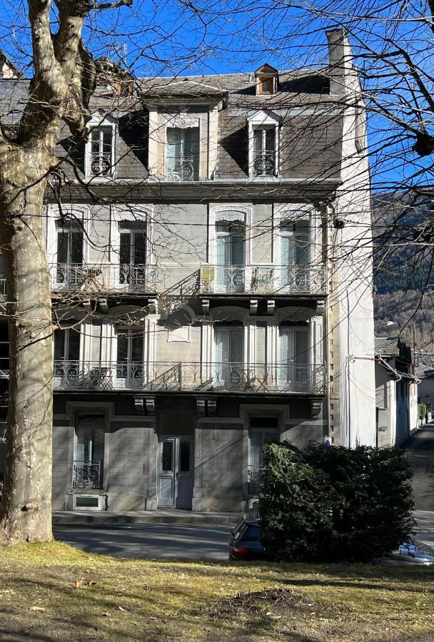 Fantastic Ground Floor Apartment Opposite Thermes Bagnères-de-Luchon Esterno foto