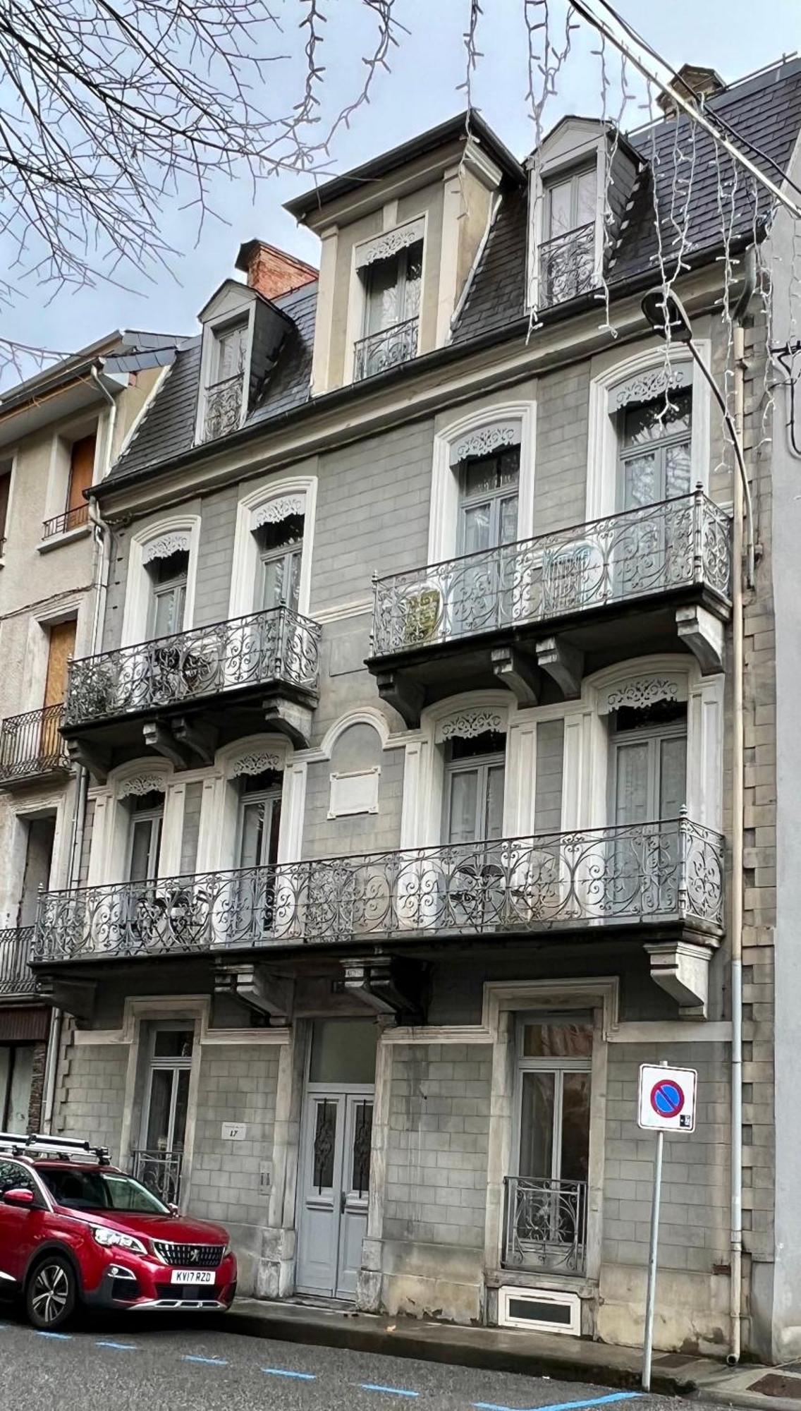 Fantastic Ground Floor Apartment Opposite Thermes Bagnères-de-Luchon Esterno foto